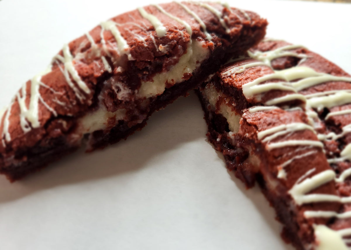 Red Velvet Cookie stuff/cream Cheese
